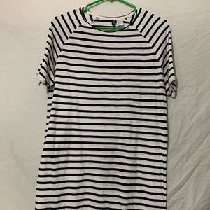H&M Black and White shirt